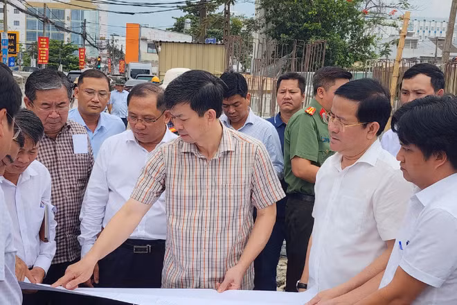 Lãnh đạo Cần Thơ kiểm tra tiến độ Dự án nâng cấp 7km Quốc lộ 91.