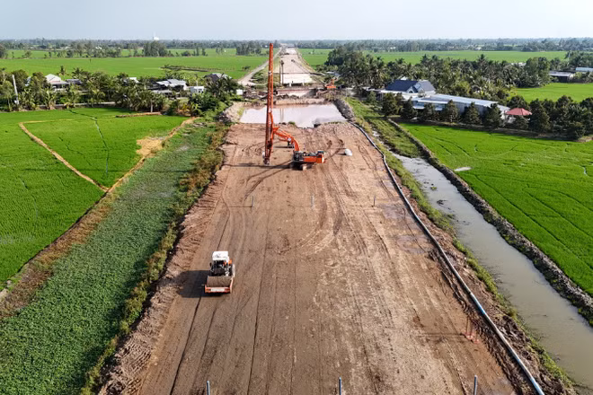 Nhà thầu thi công cao tốc Châu Đốc-Cần Thơ-Sóc Trăng.