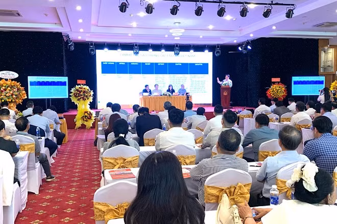 Quang cảnh hội nghị.