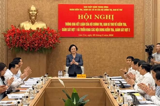 Đồng chí Phạm Thị Thanh Trà chủ trì hội nghị. (Ảnh: THANH SƠN)