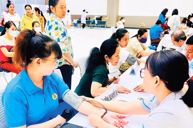 Công đoàn Thành phố Hồ Chí Minh tổ chức khám sức khỏe cho đoàn viên, người lao động trong Tháng Công nhân năm 2026.