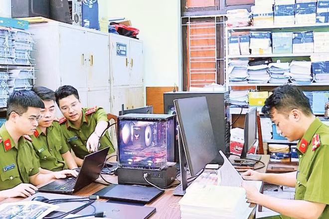 Công an tỉnh Hưng Yên đấu tranh mở rộng và truy bắt nhiều đối tượng trong vụ án sử dụng công nghệ cao để xâm phạm bản quyền tác giả, quyền liên quan.