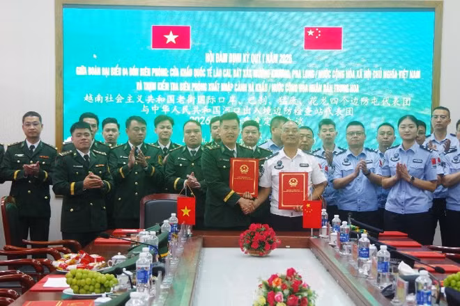 Ký kết biên bản Hội đàm ngày 22/4.