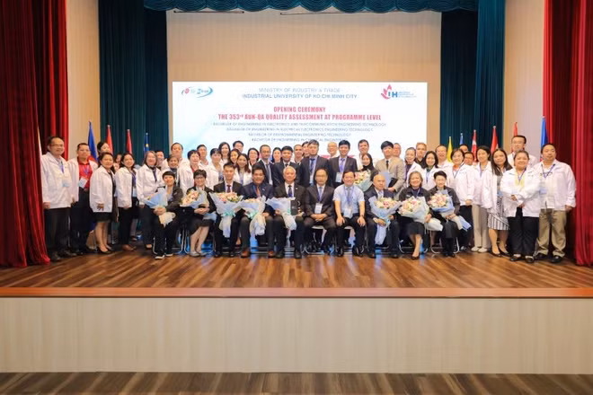 IUH từng bước hội nhập quốc tế qua đào tạo kỹ thuật chuẩn, chất lượng cao.