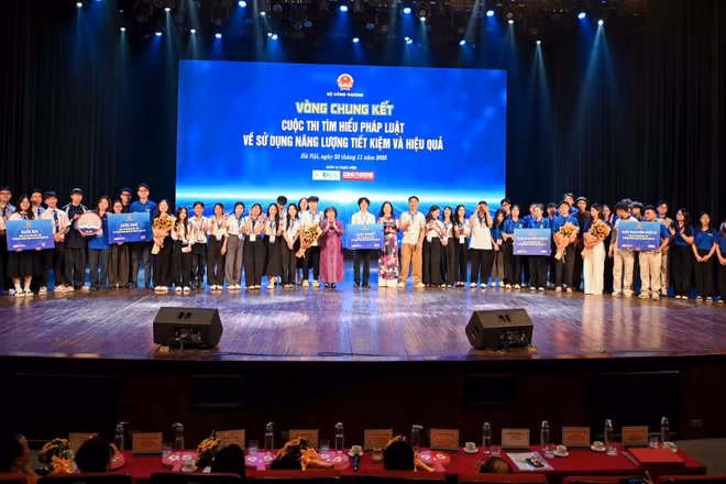 Chung kết Cuộc thi tìm hiểu pháp luật về sử dụng năng lượng tiết kiệm và hiệu quả.