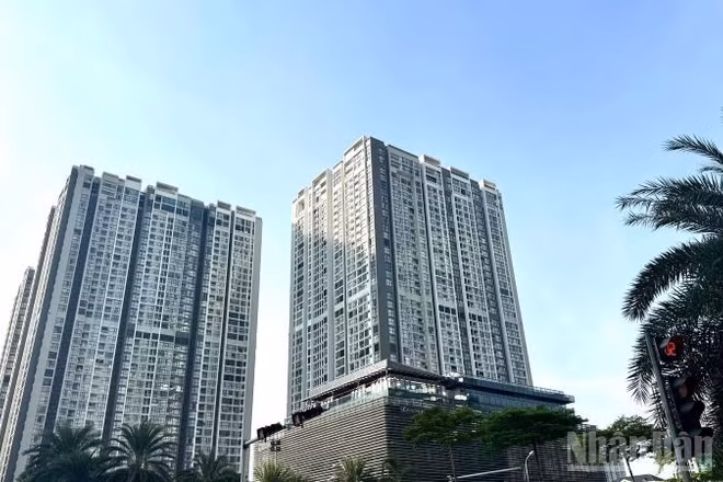 Giá nhà gia tăng khiến người trẻ khó khăn trong tiếp cận mua nhà. (Ảnh: HNV)