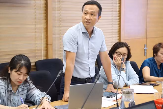 Các đại biểu trao đổi, thảo luận tại hội thảo.