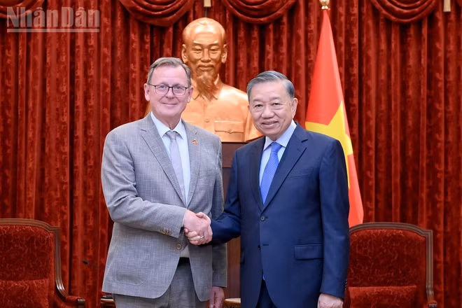 Tổng Bí thư, Chủ tịch nước Tô Lâm với Phó Chủ tịch Quốc hội Cộng hòa Liên bang Đức Bodo Ramelow tại cuộc tiếp. (Ảnh: ĐĂNG KHOA)