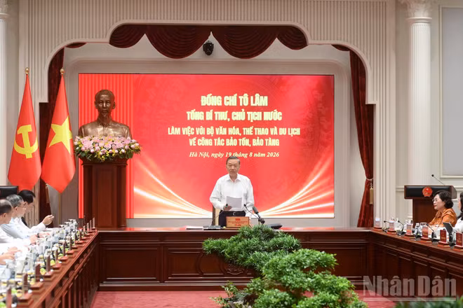 Tổng Bí thư, Chủ tịch nước Tô Lâm phát biểu chỉ đạo tại cuộc làm việc với Bộ Văn hóa, Thể thao và Du lịch về công tác bảo tồn, bảo tàng. (Ảnh: ĐĂNG KHOA)