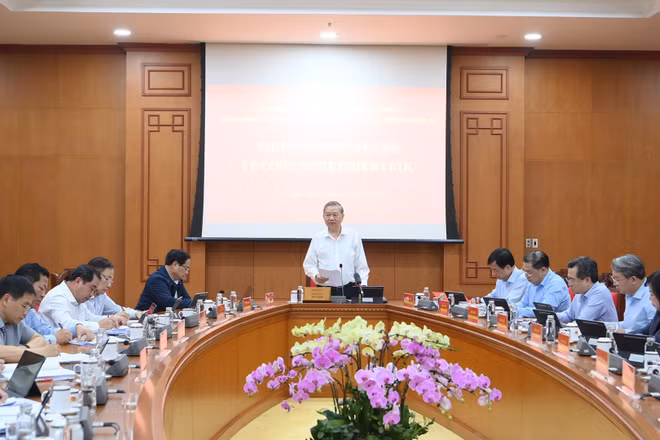 Tổng Bí thư Tô Lâm chủ trì phiên họp chuyên đề về công nghệ chiến lược. (Ảnh: ĐĂNG KHOA)