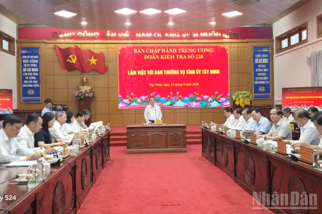 Đoàn kiểm tra, giám sát của Bộ Chính trị, Ban Bí thư làm việc với Ban Thường vụ Tỉnh ủy Tây Ninh. (Ảnh: THANH PHONG)