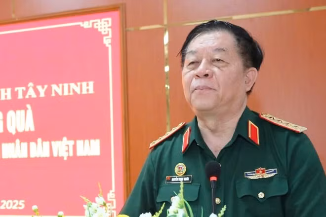Đại tướng Nguyễn Trọng Nghĩa, Ủy viên Bộ Chính trị, Bí thư Trung ương Đảng, Ủy viên Thường vụ Quân ủy Trung ương, Chủ nhiệm Tổng cục Chính trị Quân đội nhân dân Việt Nam phát biểu.