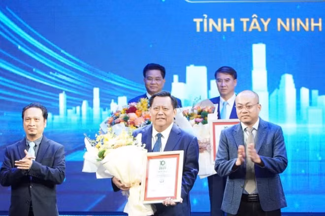 Tây Ninh được vinh danh là một trong 10 địa phương hấp dẫn doanh nghiệp lớn đến đầu tư phát triển năm 2025.