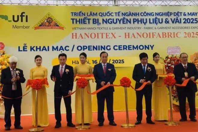 Khai mạc Triển lãm quốc tế ngành công nghiệp dệt và may-thiết bị, nguyên phụ liệu và vải 2025 (HanoiTex & HanoiFabric 2025).