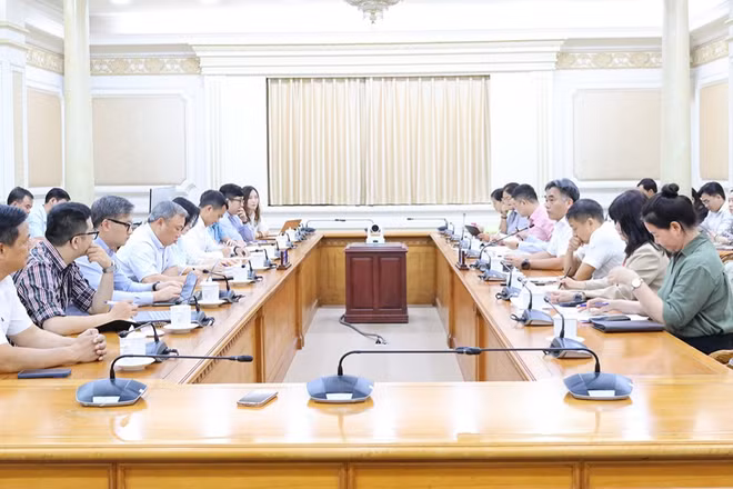 Toàn cảnh buổi làm việc. (Ảnh: UBND Thành phố)