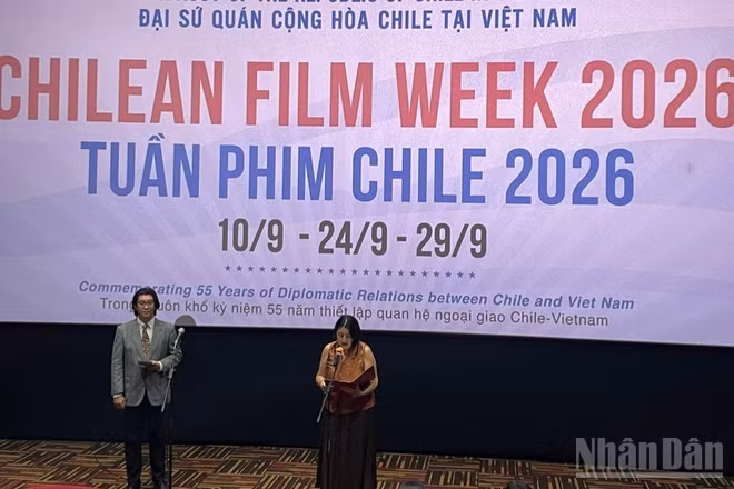 Bà Nasly Isabel Bernal Prado, Đại sứ đặc mệnh toàn quyền Cộng hòa Chile tại Việt Nam, giới thiệu Tuần phim Chile 2026. (Ảnh: KHẮC KIÊN)