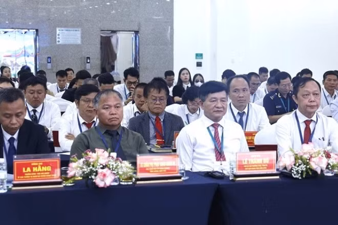 Đại biểu dự Hội nghị xúc tiến thương mại, thúc đẩy xuất nhập khẩu khu vực miền bắc được tổ chức tại tỉnh Điện Biên. (Ảnh: LÊ LAN )
