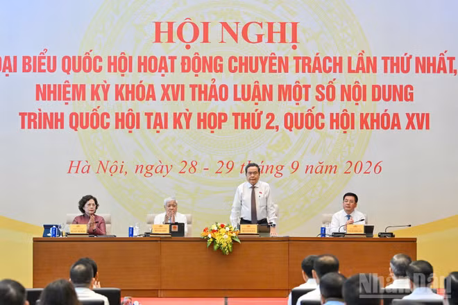 Không để gỡ một điểm nghẽn ở luật này lại tạo thêm một điểm nghẽn ở luật khác