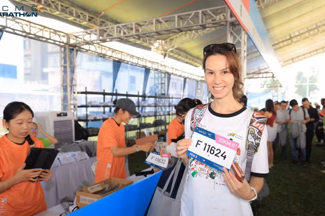 Mùa giải marathon Thành phố Hồ Chí Minh lần thứ 13 thu hút gần 11.000 vận động viên, trong đó khoảng 26% là vận động viên quốc tế, ghi nhận mức tăng trưởng tích cực so năm 2025.