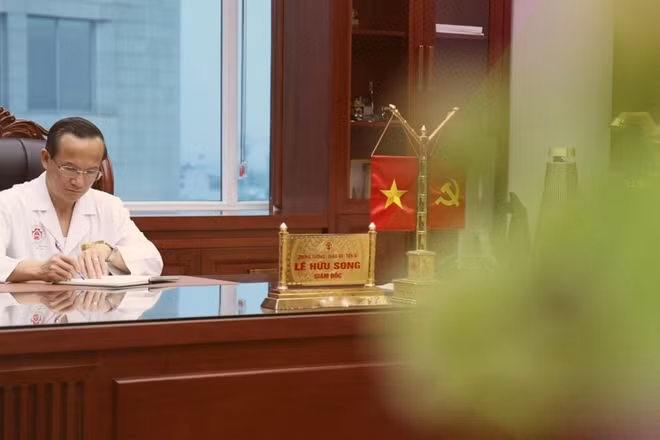 Hành trình lý trí và sự lãng mạn của nhà khoa học