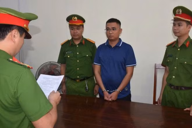 Phan Như Anh Quốc bị bắt vì lừa đảo chiếm đoạt hơn 15 tỷ đồng. (Ảnh: Công an cung cấp)