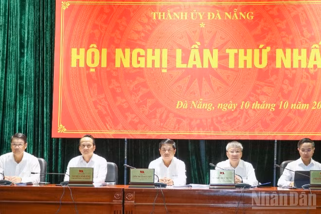 Đà Nẵng khai mạc Hội nghị Ban Chấp hành Đảng bộ thành phố lần thứ nhất, khóa I. (Ảnh: ANH ĐÀO)