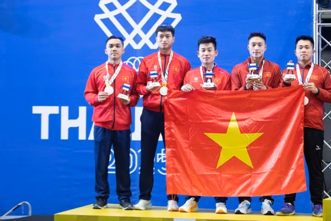 Đội tuyển bóng bàn nam Việt Nam giành Huy chương Bạc SEA Games 33.