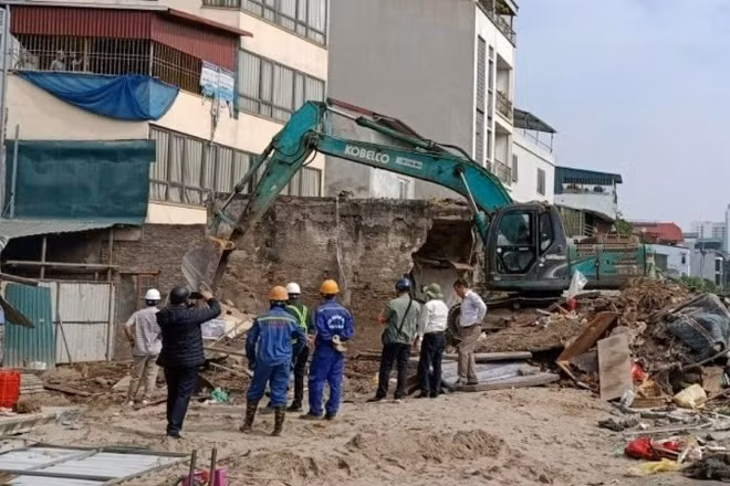 Giải phóng mặt đường Dự án đường Vành đai 2,5.