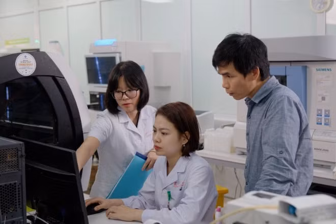 Kĩ sư AI cùng các bác sĩ huấn luyện AI trên hạ tầng FPT AI Factory.