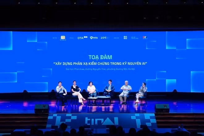 Tọa đàm “Xây dựng phản xạ kiểm chứng trong kỷ nguyên AI” trong khuôn khổ chiến dịch TinAI? được khởi động tại Đại học Phenikaa vào ngày 31/7 vừa qua.