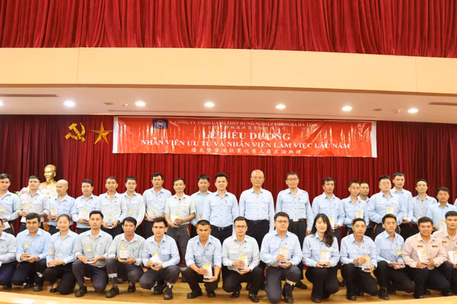 Bằng nhiều chính sách đãi ngộ, chăm lo đời sống thiết thực, Công ty TNHH Gang thép Hưng Nghiệp Formosa Hà Tĩnh (FHS) đã hiện thực hoá phương châm người lao động là tài sản quý giá nhất và là động lực cốt lõi cho sự phát triển bền vững.
