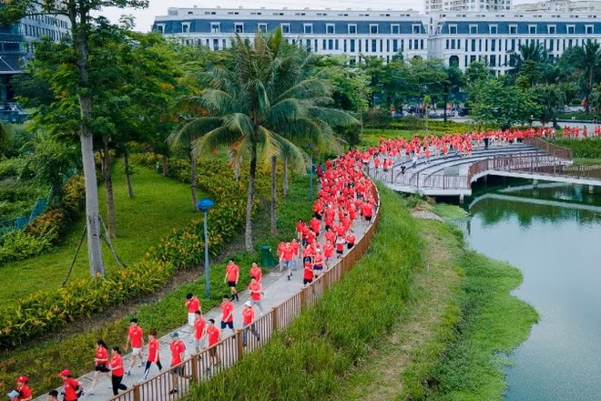 800 cán bộ nhân viên đã cùng nhau chinh phục quãng đường 3.000km hướng tới Ngày truyền thống Tập đoàn.