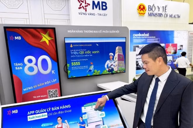 MB giới thiệu các giải pháp tài chính số trong khuôn khổ Triển lãm.