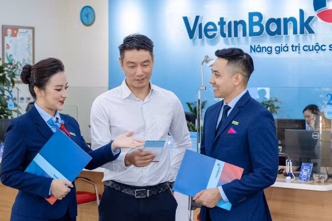 VietinBank 15 năm liên tiếp ghi danh trong Forbes Global 2000.