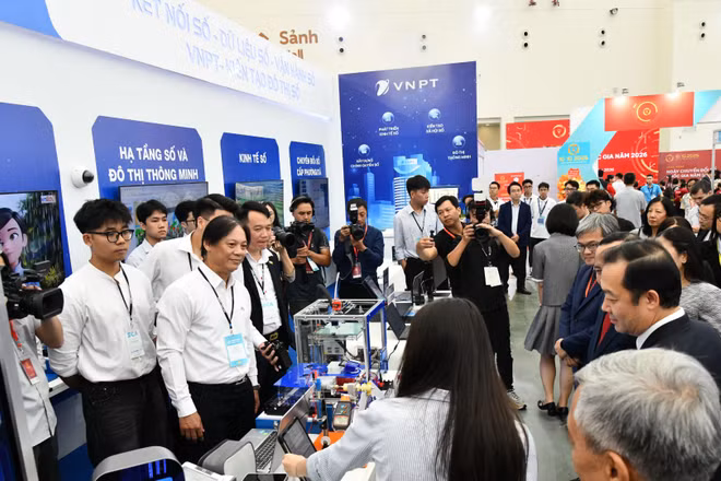 Các sản phẩm, giải pháp được giới thiệu tại triển lãm cũng phản ánh những lĩnh vực VNPT đang tập trung phát triển. (Ảnh: VNPT)