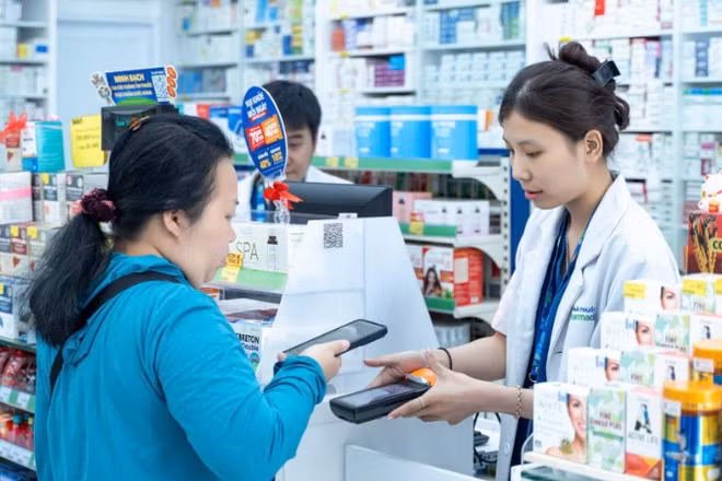 Pharmacity ứng dụng AI phục vụ khách hàng, giúp dược sĩ nâng cao chất lượng tư vấn.