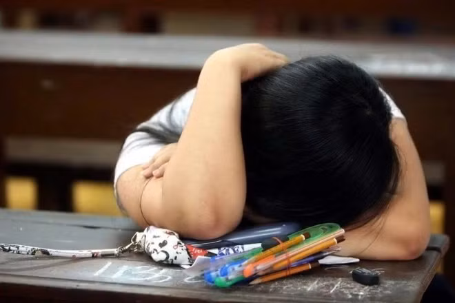 “Áp lực thi cử” được nhắc nhiều mỗi kỳ thi tới. (Ảnh minh họa)