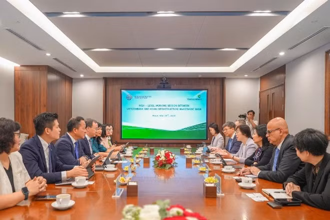 Cuộc trao đổi, làm việc cấp cao giữa lãnh đạo Vietcombank và AIIB.