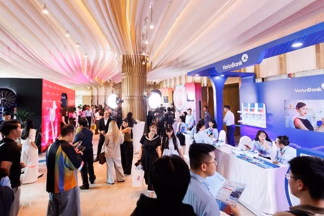 VietinBank giới thiệu sản phẩm, dịch vụ tại sự kiện.