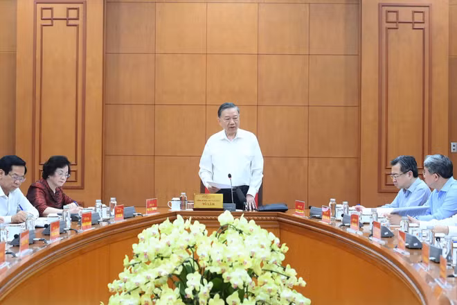 Tổng Bí thư, Chủ tịch nước Tô Lâm chủ trì làm việc với ngành nội vụ về chất lượng nguồn lao động Việt Nam. (Ảnh: ĐĂNG KHOA)