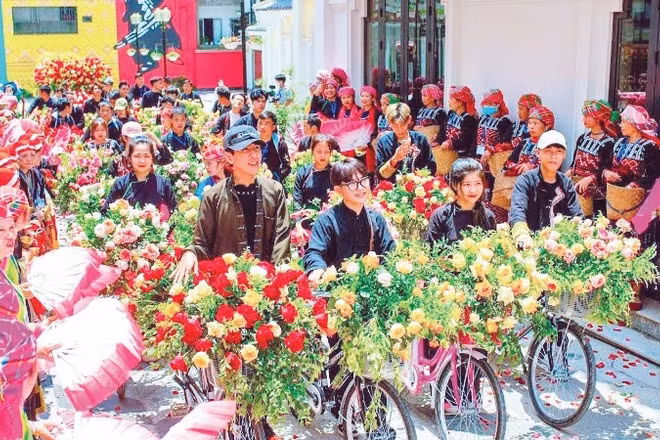 Lễ hội Hoa Fansipan hứa hẹn mang đến cho du khách những trải nghiệm thú vị. (Ảnh: CÔNG HẢI)