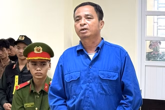 Đối tượng Y Nuen Ayun tại phiên tòa. (Ảnh: Sỹ Đức)