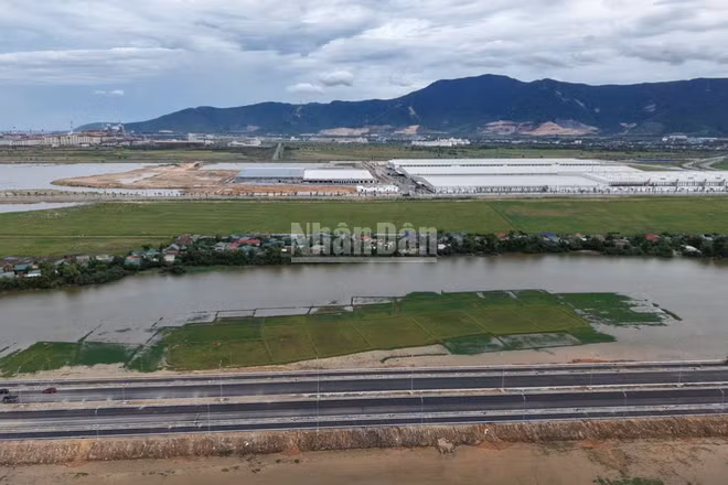 Trong tổng diện tích đất tự nhiên của Khu kinh tế Vũng Áng 22.781ha, tỷ lệ lấp đầy của các khu chức năng đạt gần 75%.