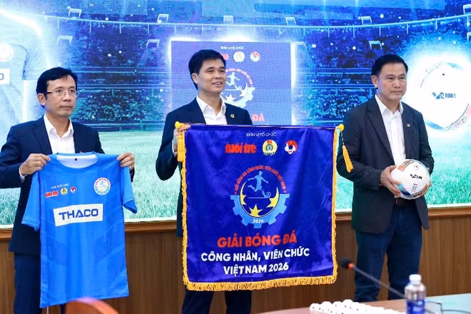 Ban tổ chức họp báo tại Hà Nội.