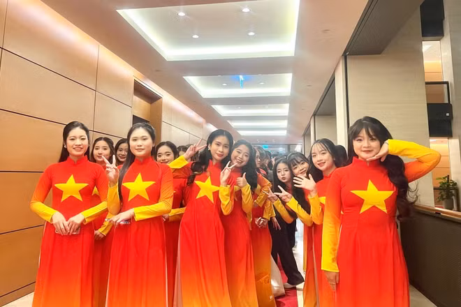 Giảng viên và sinh viên Khoa Nghệ thuật, Trường đại học Sư phạm Hà Nội tham gia Chương trình văn nghệ chào mừng “80 năm Ngày Tổng tuyển cử đầu tiên bầu Quốc hội Việt Nam”, tháng 1/2026.