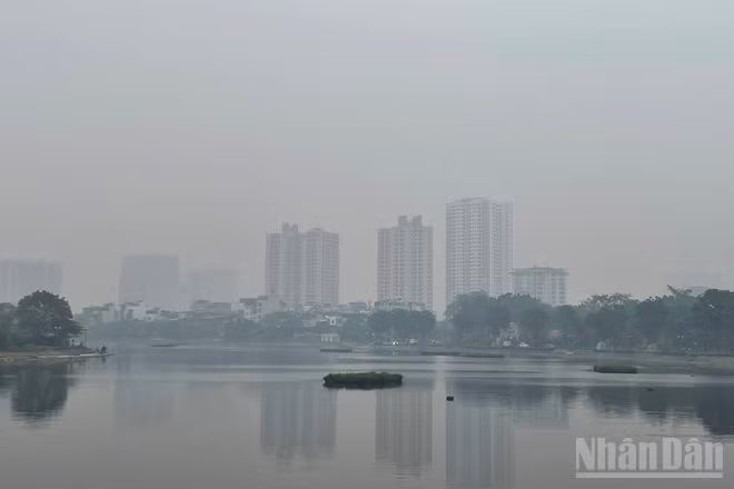 Dự báo khu vực Hà Nội có mưa vài nơi, sáng sớm có nơi có sương mù. (Ảnh: Đ.T)