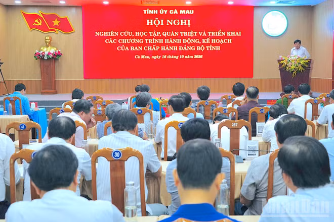Quang cảnh hội nghị quán triệt tại Cà Mau, chiều 16/10. (Ảnh: HỮU TÙNG)