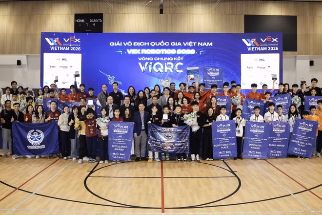 Vinh danh đội tuyển các trường đoạt giải tại vòng chung kết Giải vô địch Quốc gia Việt Nam VEX Robotics 2026.