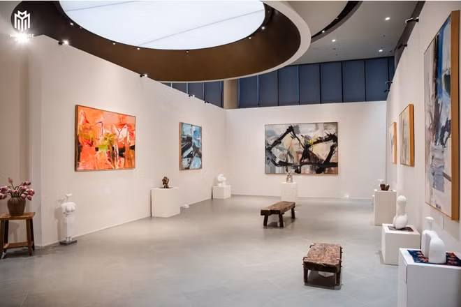 “Art Talk - Luận đàm cùng nghệ thuật” do Masterise Group giới thiệu vừa qua không chỉ là cuộc gặp gỡ giữa công chúng và các tác phẩm của những tên tuổi tiêu biểu trong mỹ thuật Việt Nam.
