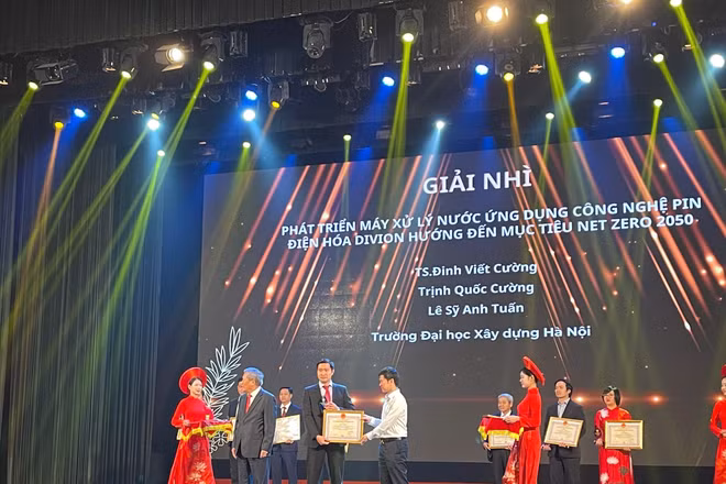 Nhóm nghiên cứu CDI&E, Trường đại học Xây dựng Hà Nội đã giành Giải Nhì Hội thi Sáng tạo Kỹ thuật thành phố Hà Nội lần thứ 2 (2024–2025)